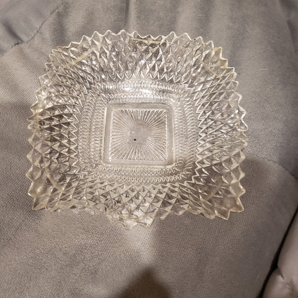 Vintage Square Clear Glass with Ruffled edges - Picture 5 of 6